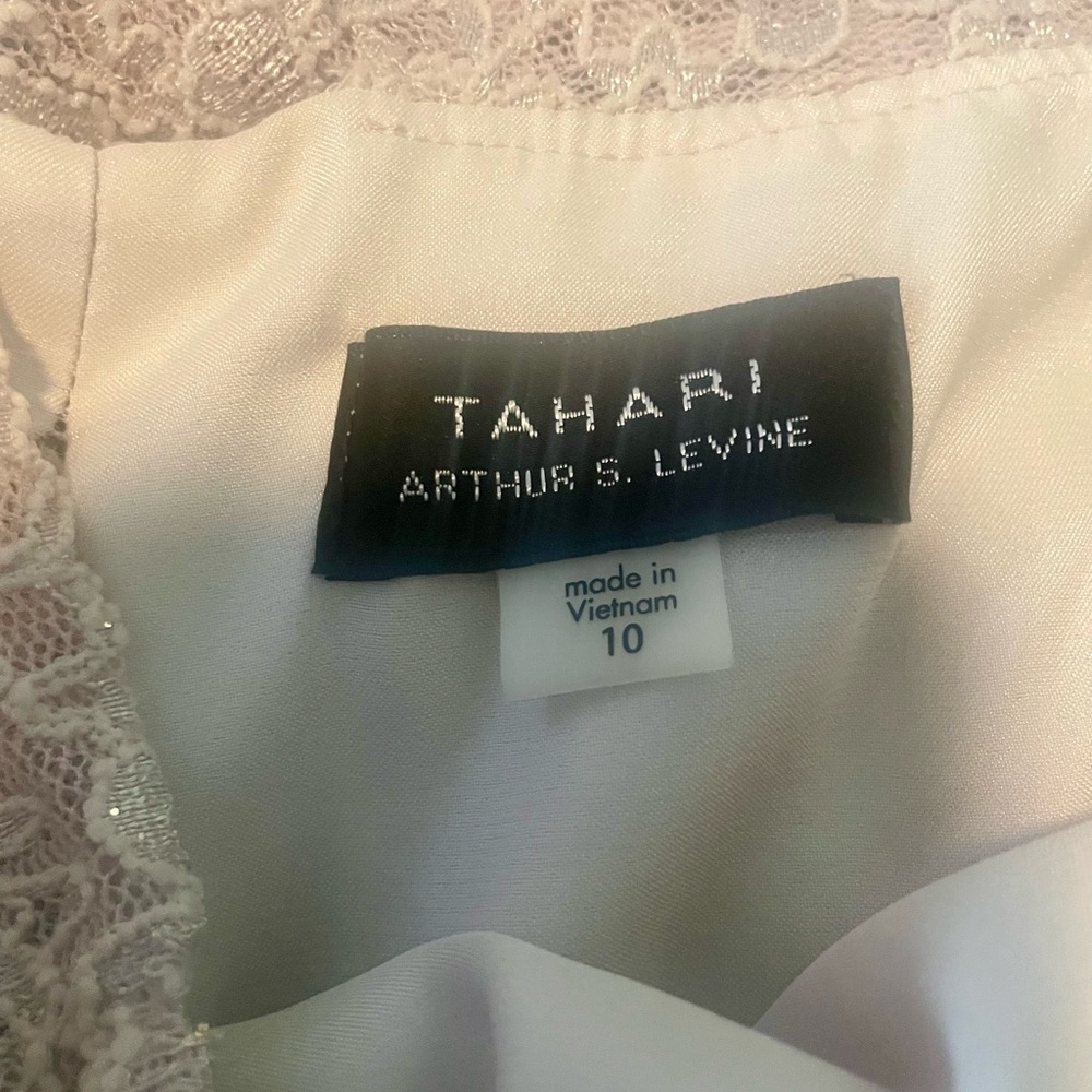 Tahari Arthur Levine lace dress